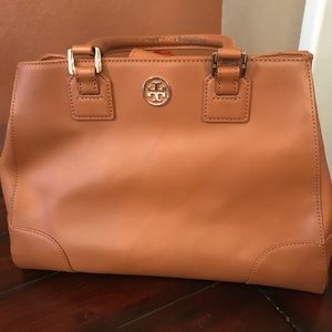 Tory Burch Robinson Collection